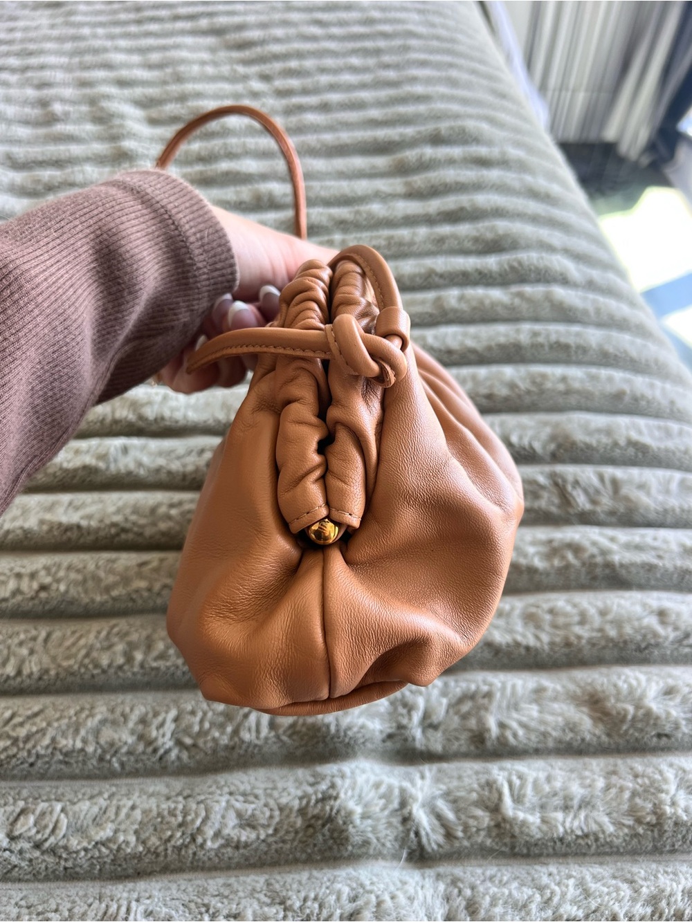 Mansur Gavriel Mini Cloud Clutch/Bag Tan Like New Condition - Picture 6 of 12